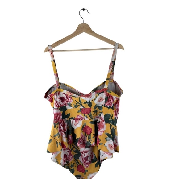 Torrid Wireless Lattice front Peplum one piece swimsuit in yellow floral - Picture 4 of 9